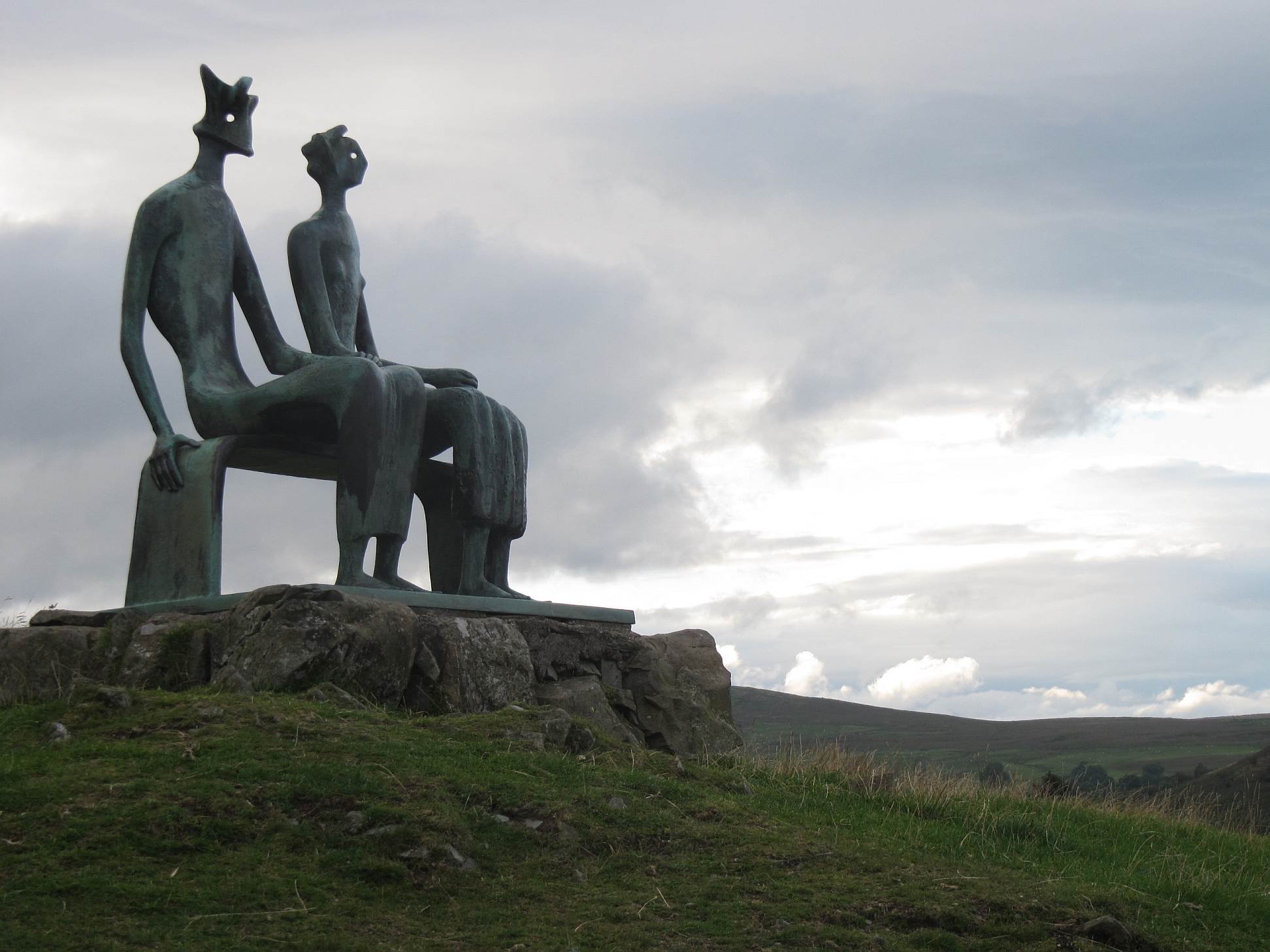 King and Queen Henry Moore Sculpture 